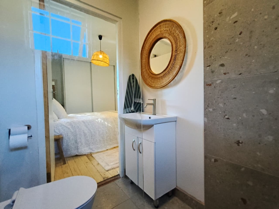 5 Bedroom Property for Sale in Wavecrest Eastern Cape